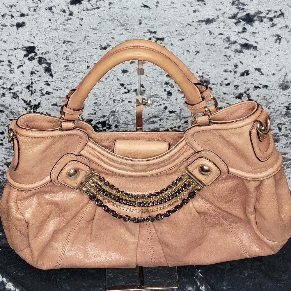 Guess by Marciano Handbag P30‎